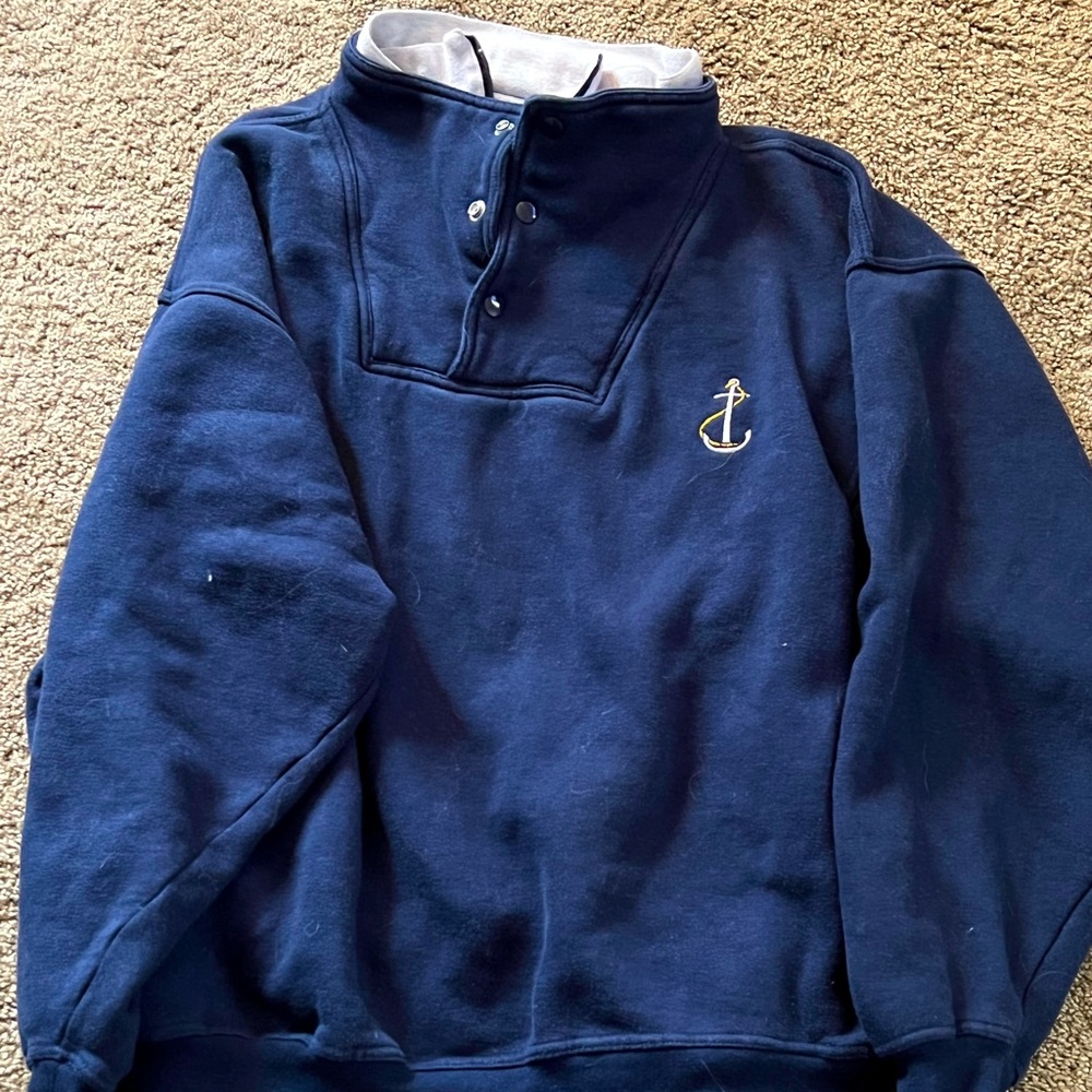 Vintage collared crewneck